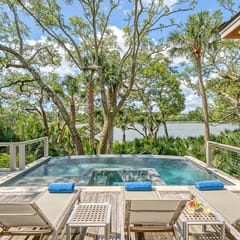 Immaculate new Rhett's Bluff property