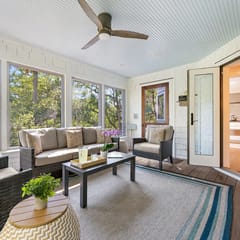 Spacious home, easy beach access