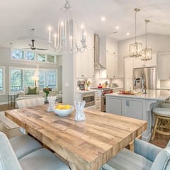 New listing, great central location