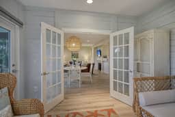 Calming Coastal villa, minutes to beach - Image 5