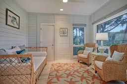 Calming Coastal villa, minutes to beach - Image 4
