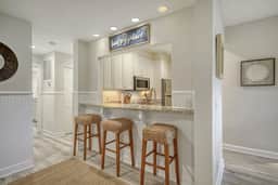 Calming Coastal villa, minutes to beach