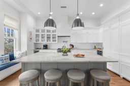 Penthouse in popular, centrally located new construction neighborhood - Image 4