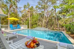 Lovely and spacious, renovated with a private pool