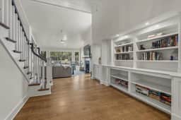 Renovated golf course home close to the beach - Image 5