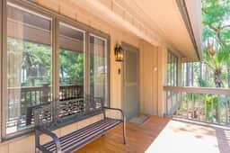Riverfront, renovated Inlet Cove cottage