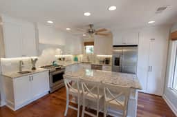 Perfect cottage in popular Inlet Cove! - Image 3