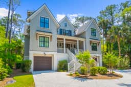 Brand new gorgeous home with views and pool