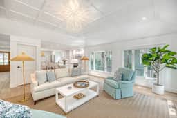 New, complete reno, gorgeous airy home