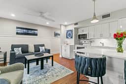 New listing!  Easy beach access, central location - Image 5