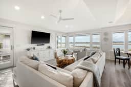 Incredible river front in popular Inlet Cove - Image 3