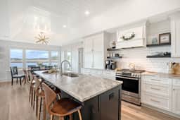 Incredible river front in popular Inlet Cove - Image 4