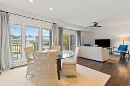 Great Location, popular East Beach neighborhood - Image 4