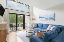 Great golf view, includes access to club amenities - Image 5