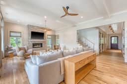 Luxury Marshfront Retreat with pool and 4 king suites - Image 5