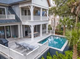 Spacious renovated home w pool, easy beach access - Image 2