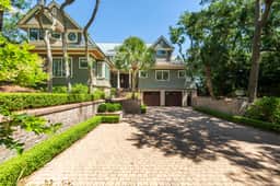 New to the rental market, stunning views, all new furnishings! - Image 3