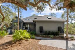 Stunning views, pool, luxury reno - Image 2