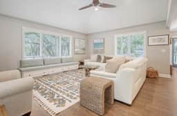 New listing, great central location - Image 2