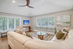 New listing, great central location - Image 3