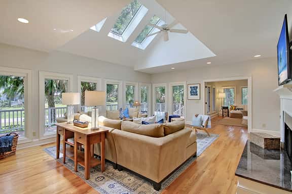 Perfectly situated in the heart of Kiawah - Image 1