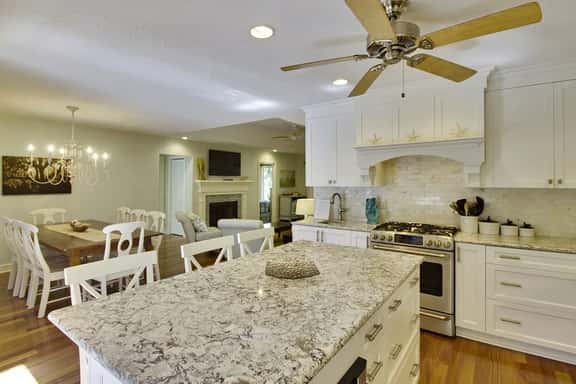 Perfect cottage in popular Inlet Cove! - Image 1