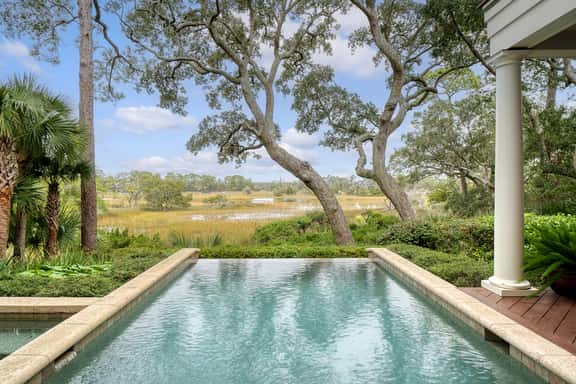 Enviable location, pool with breathtaking scenery at every turn. - Image 1