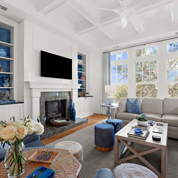 Penthouse in popular, centrally located new construction neighborhood - Image 1