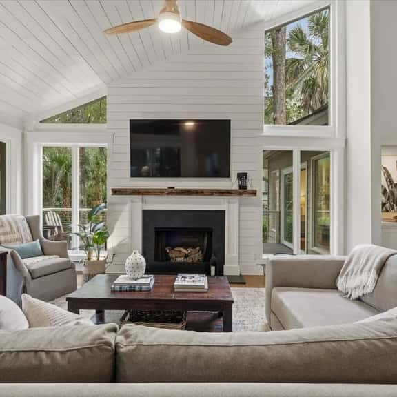 Renovated golf course home close to the beach - Image 1