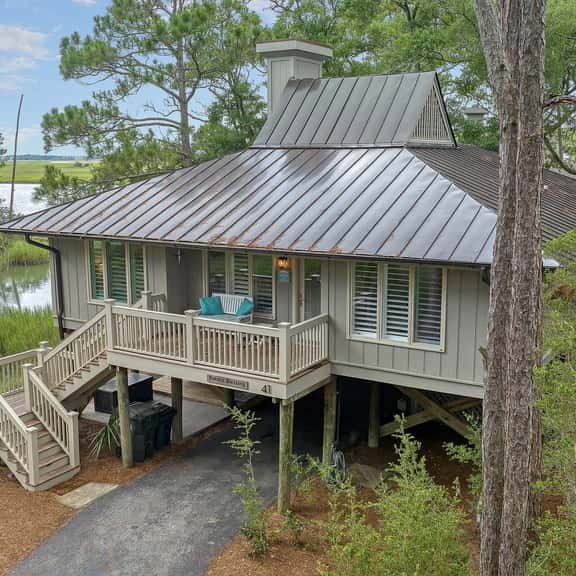 Popular location, river view, pool access - Image 1