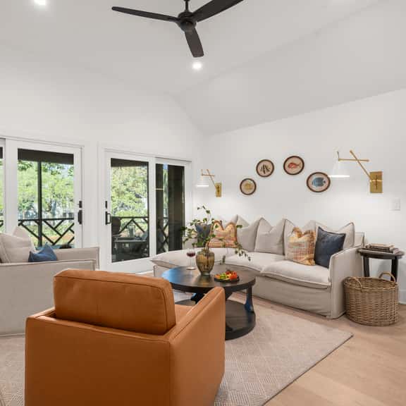 Stunning remodeled Turtle Cove - Image 1