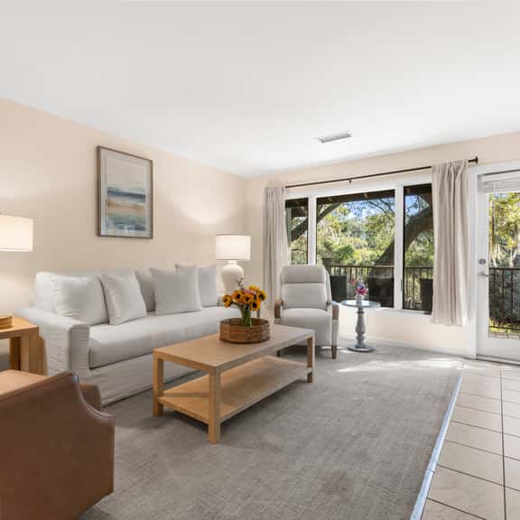 Easy beach access, dog friendly! - Image 1