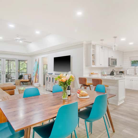 Stunning new Night Heron home, great location! - Image 1
