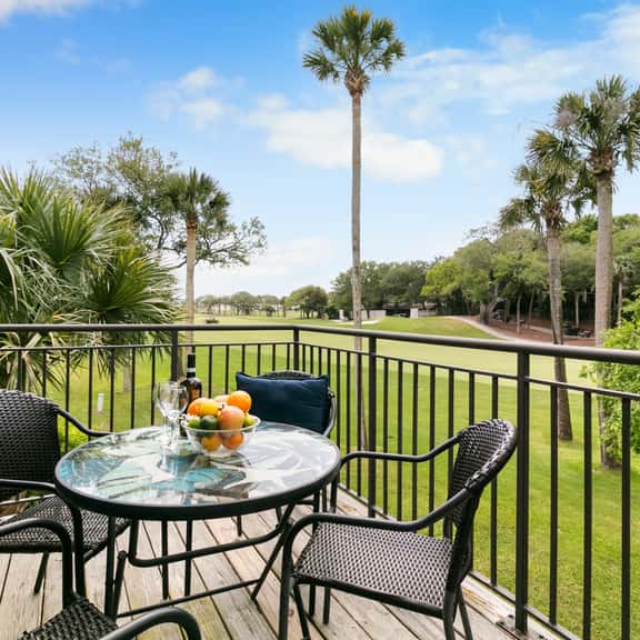 Great golf view, includes access to club amenities - Image 1