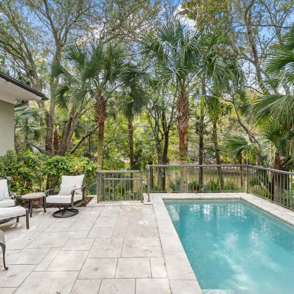 Stunning spacious property in popular area! - Image 1