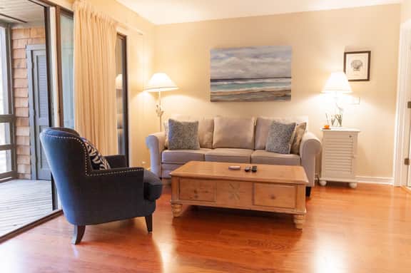 Beach access, central location, popular community on Kiawah