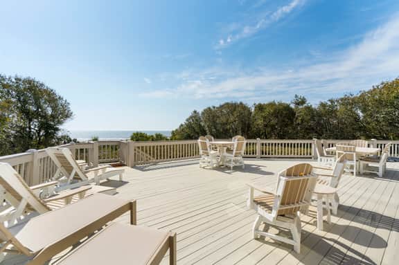 Beachside Treehouse, spectacular ocean view on popular Surfsong Rd