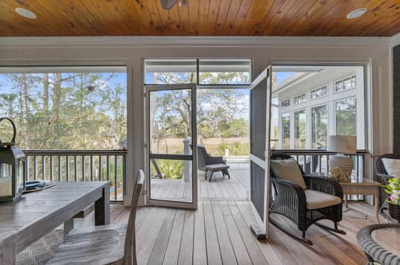 Amazing views, private pool, quiet location