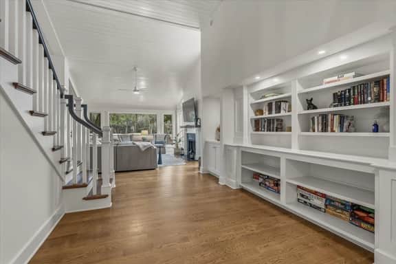 Renovated golf course home close to the beach - Image 5
