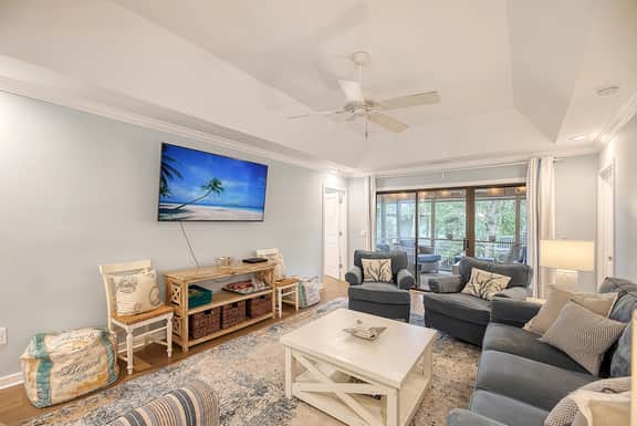 Popular location, river view, pool access