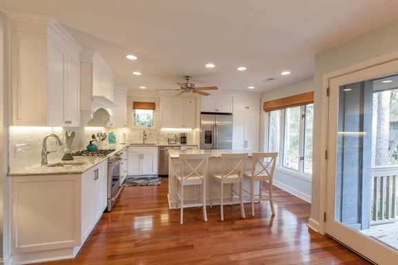 Perfect cottage in popular Inlet Cove!