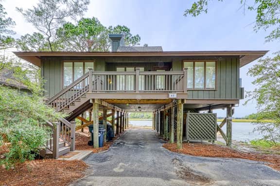 Incredible riverfront, gorgeous, renovated cottage in popular Inlet Cove