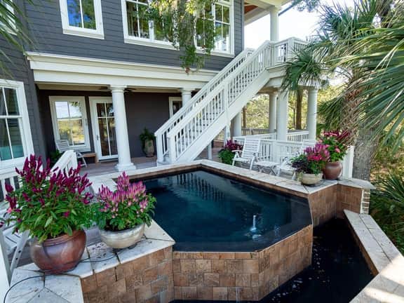 New to rental market, private dock, amazing view!