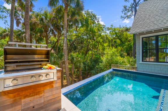 Brand new gorgeous home with views and pool