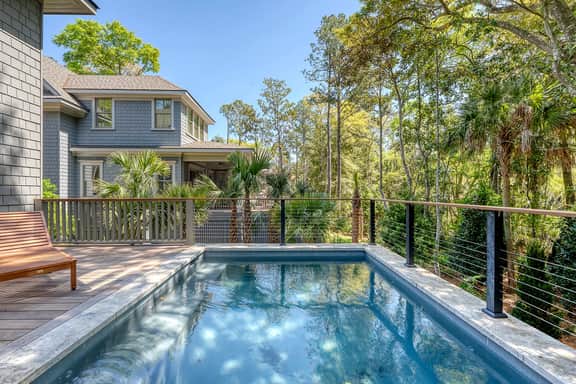 New Build with pool in central neighborhood