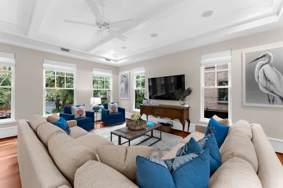 Charming, spacious cottage in popular Cypress Point