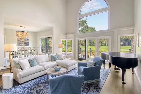 New Listing in popular neighborhood