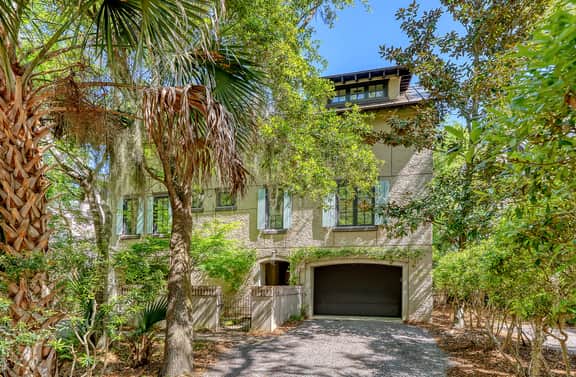 New to Rental Market!  Stunning home in perfect, central location - Image 2