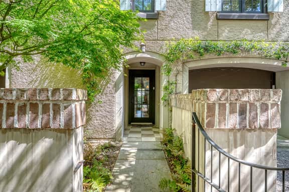 New to Rental Market!  Stunning home in perfect, central location - Image 3