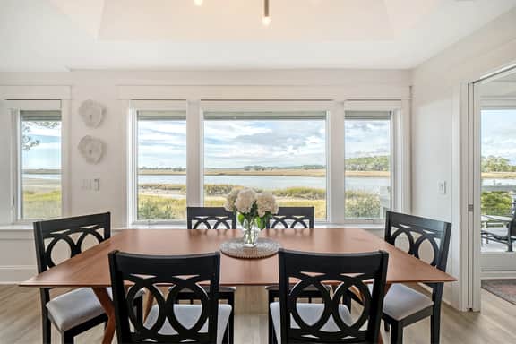 Incredible river front in popular Inlet Cove - Image 5